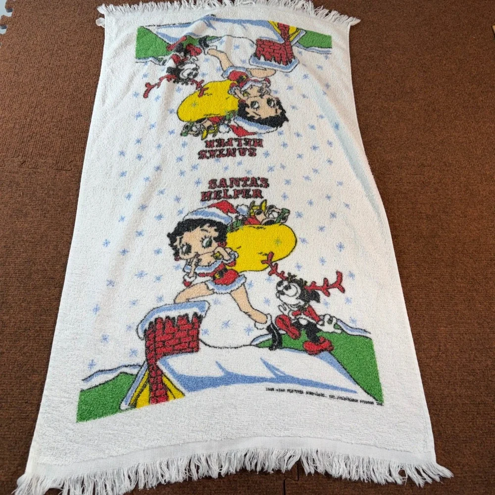 Vintage Betty Boop Cannon Bath Towel Santas Helper Christmas Fringe Made in USA
